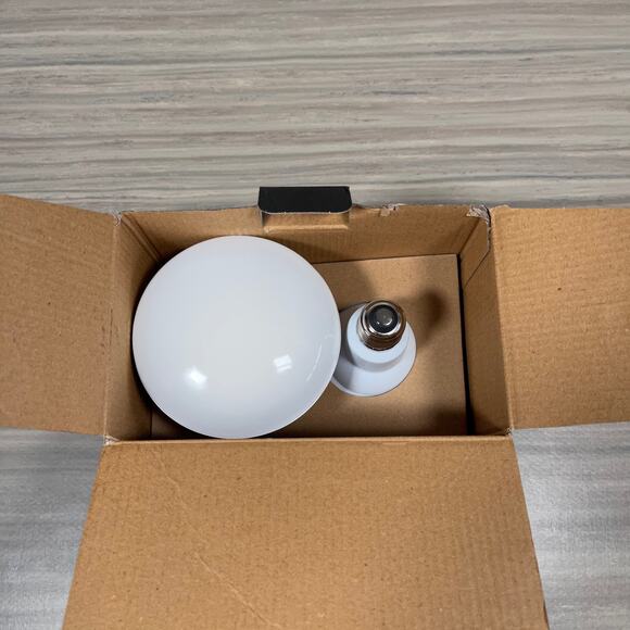 Feit Electric 2 Pack Flood BR40 LED Daylight 500K Flood Bulbs 65W - Picture 5 of 6